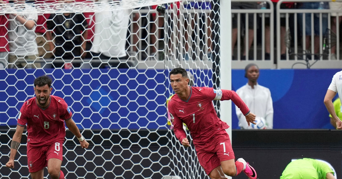 Vượt mặt Messi, Ronaldo lập kỷ lục tại World Cup