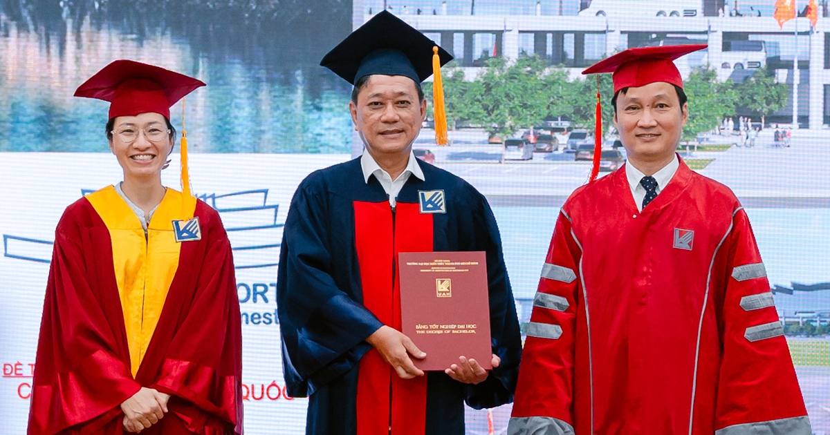 Bỏ việc để đi học lại, kỹ sư 58 tuổi tốt nghiệp ngành kiến trúc