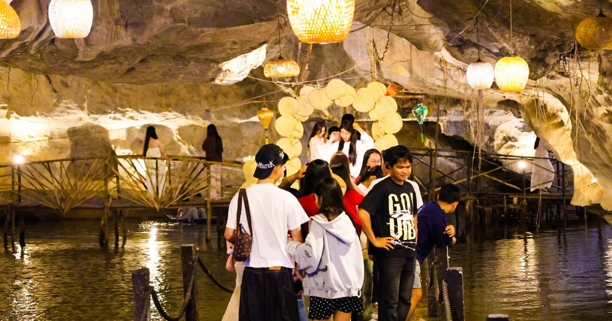 Hang Mo So ‘thay áo mới’, mở cửa lại đón du khách