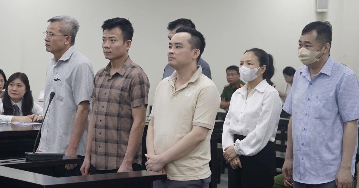 Tham ô 18 tỉ: Cấp dưới khai làm theo chỉ đạo, sếp Nam Triệu nói 'chuyện gì cũng đổ lên đầu tôi'