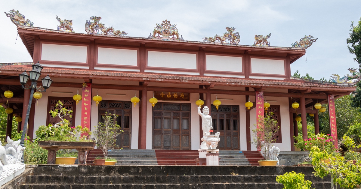 Quảng Trị đề nghị điều chỉnh hướng tuyến đường sắt tốc độ cao để tránh đất quốc phòng, công trình tôn giáo