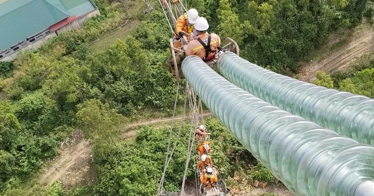 Bốn đường truyền tải 500kV đưa điện từ miền Nam, 'ứng cứu' 20% nhu cầu miền Bắc