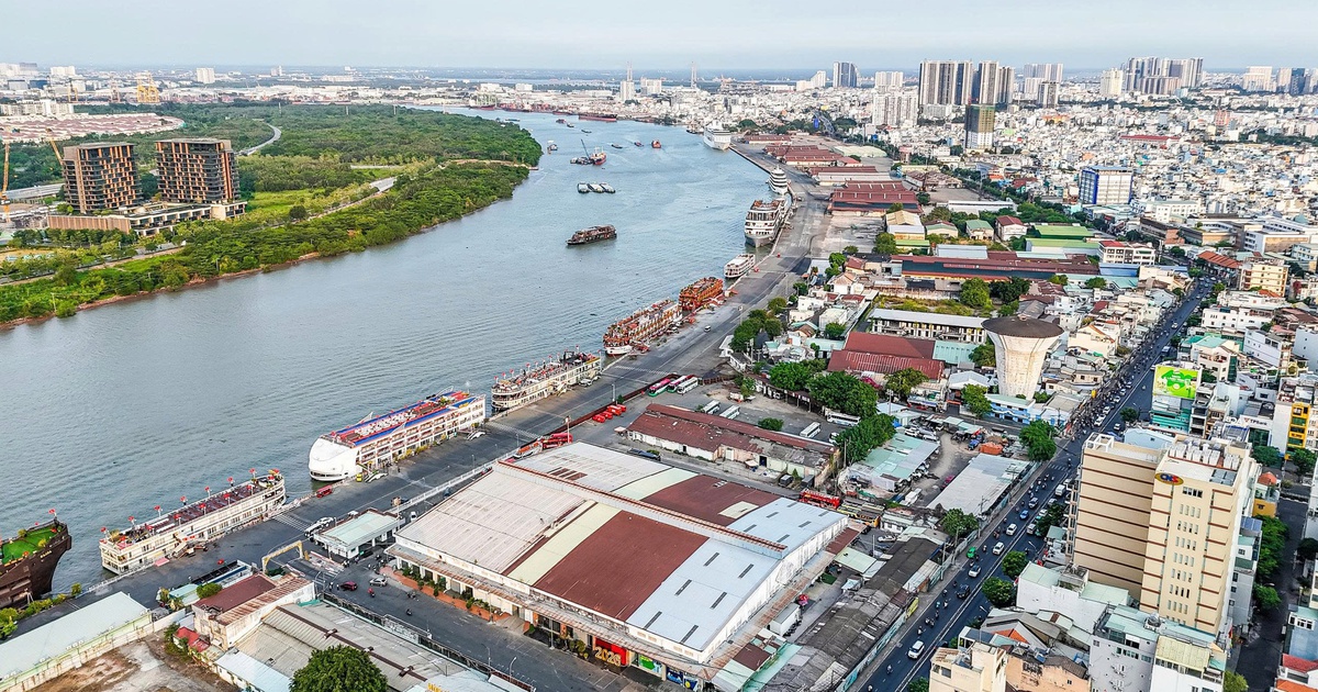 TP.HCM sau 50 năm: Khẳng định vai trò đầu tàu và yêu cầu đột phá thể chế