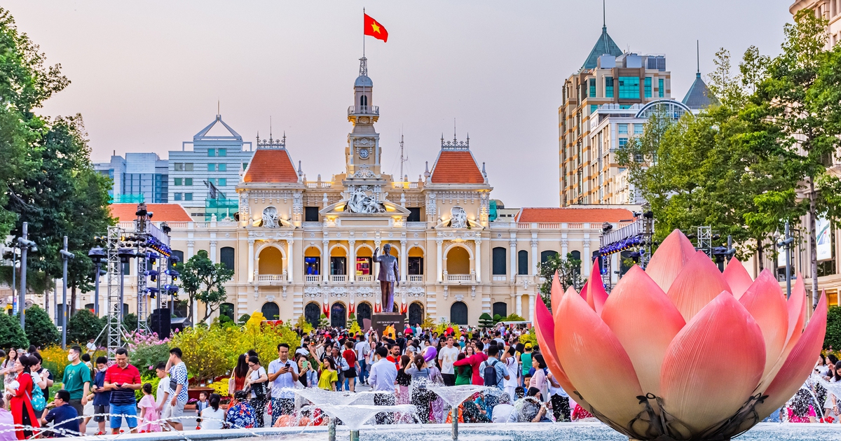 Một năm chính quyền hai cấp ở TP.HCM: Thành phố rộng hơn, cán bộ gần hơn, việc dân nhanh hơn