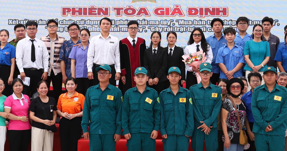 Phiên tòa giả định nhắn nhủ người dân tránh xa ma túy