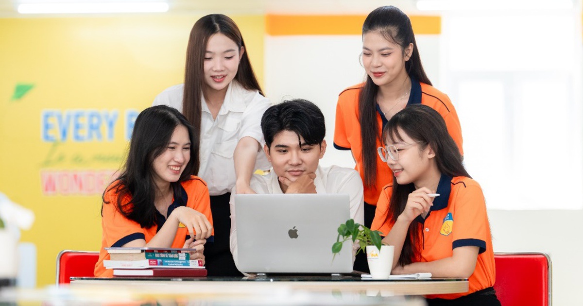 HUTECH công bố học phí khóa 2026 ổn định toàn khóa, học bổng đến 100% học phí