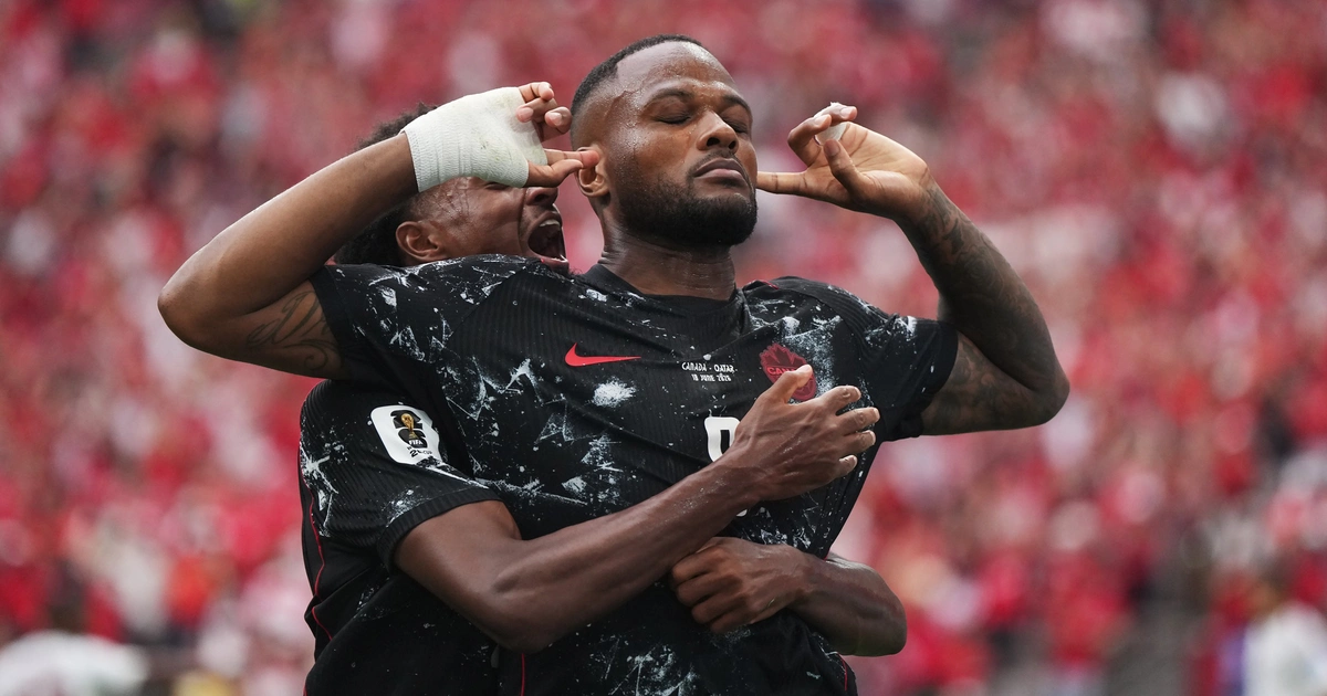 Lần đầu tiên đội chủ nhà World Cup phải thi đấu bên ngoài lãnh thổ