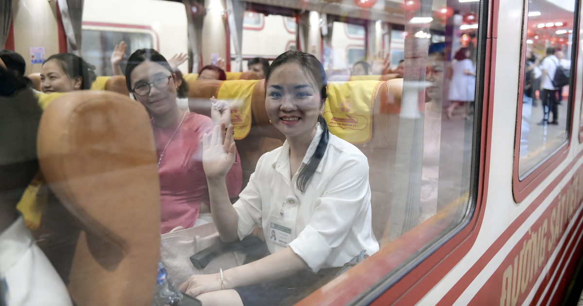 'Đoàn tàu Bạch Mai' đã khởi hành