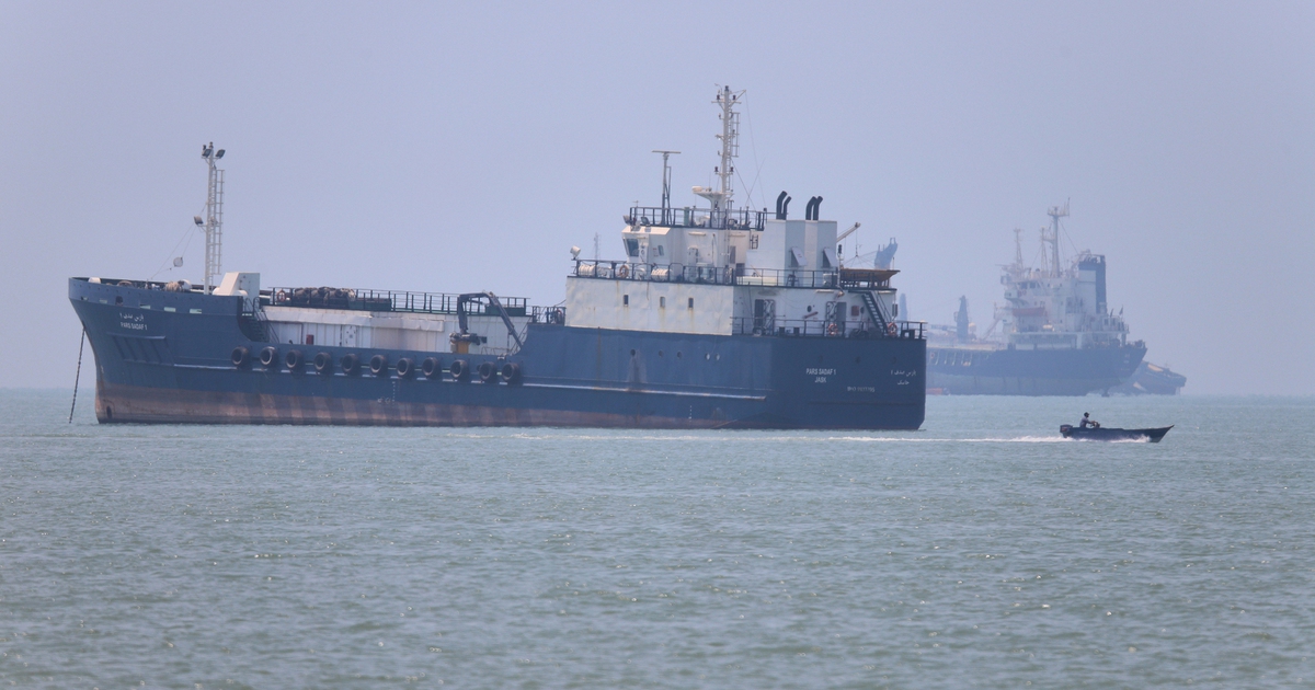 Iran tuyên bố sẽ độc lập kiểm soát eo biển Hormuz trong 30 ngày tới