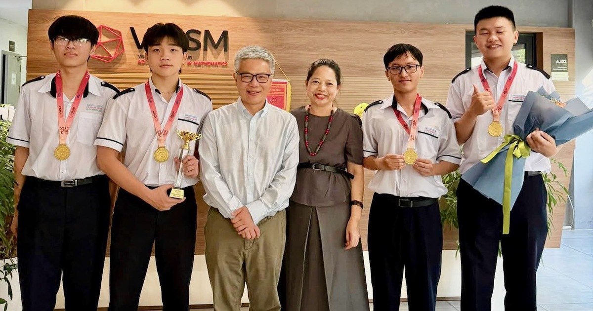 4 học sinh Trường chuyên Lương Văn Chánh vô địch kỳ thi Mô hình hóa toán học Việt Nam