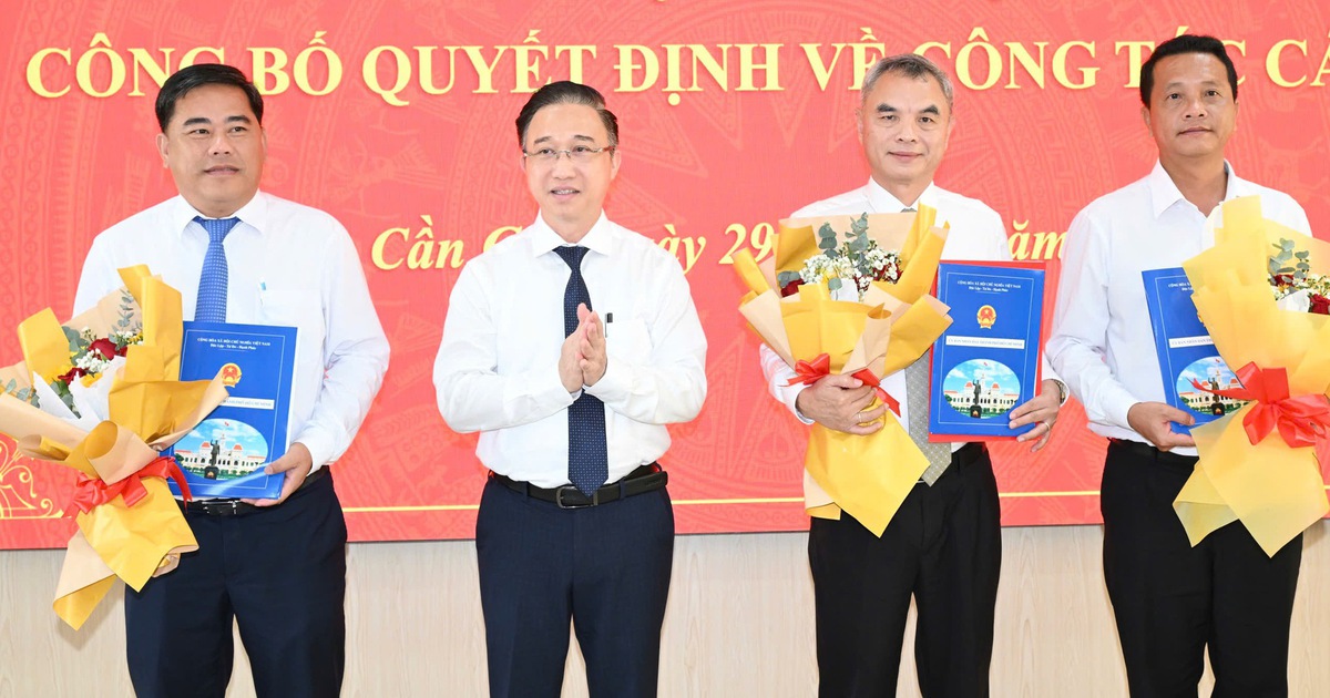 Giới thiệu Phó giám đốc Sở Xây dựng để bầu làm Chủ tịch UBND xã Cần Giờ