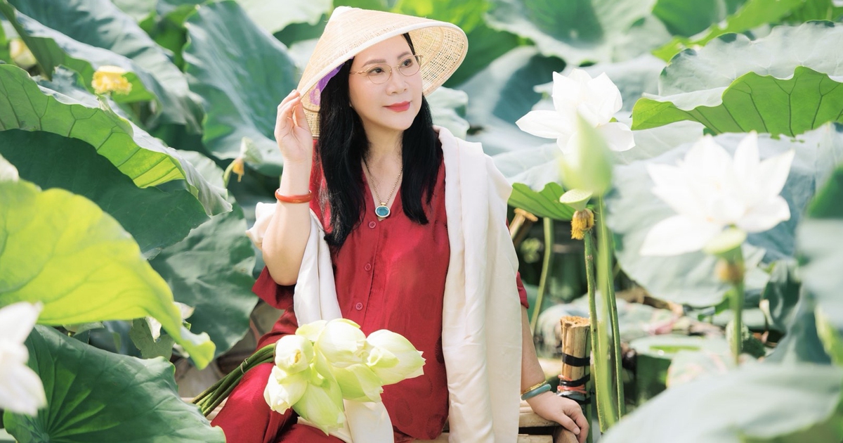 Mùa sen này bạn đã về Huế chưa?