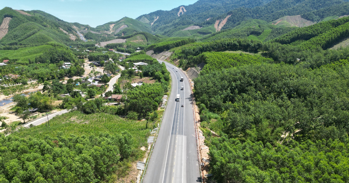 Cao tốc La Sơn - Hòa Liên cấm xe ô tô trên 9 chỗ, cho phép tốc độ tối đa 60km/h
