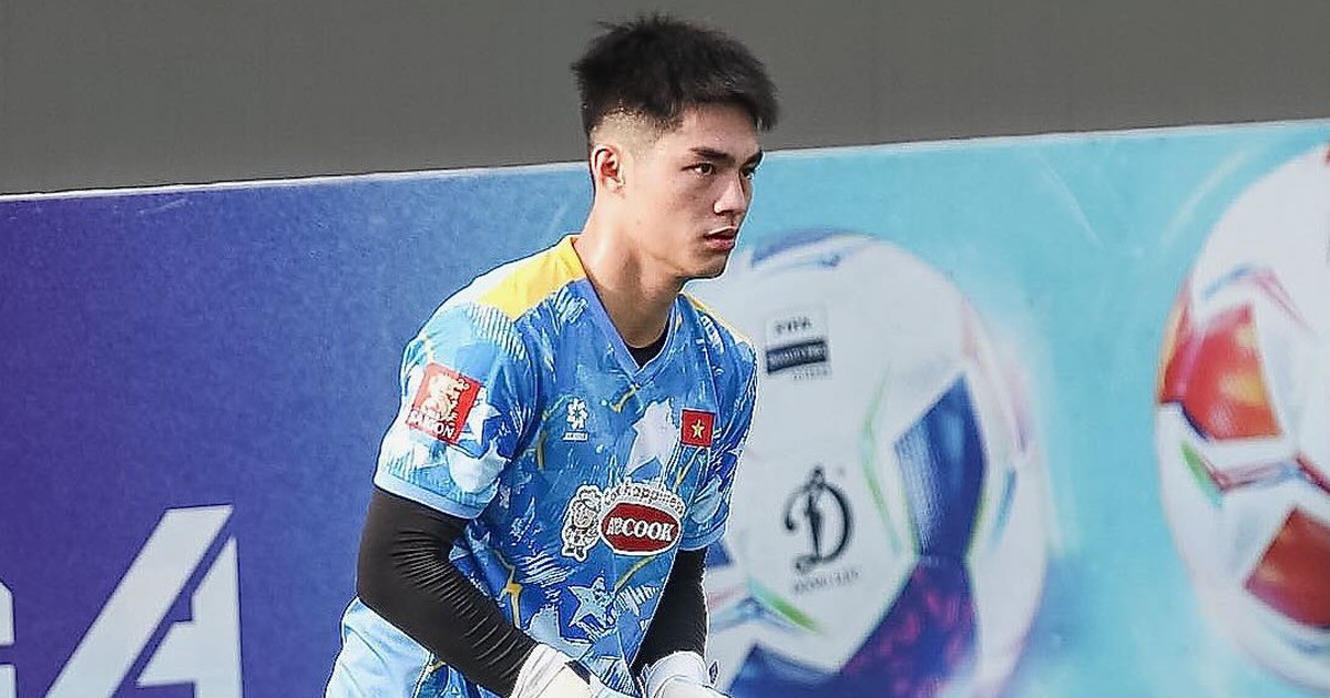 Thủ môn Trần Trung Kiên háo hức sang Hàn Quốc tập huấn