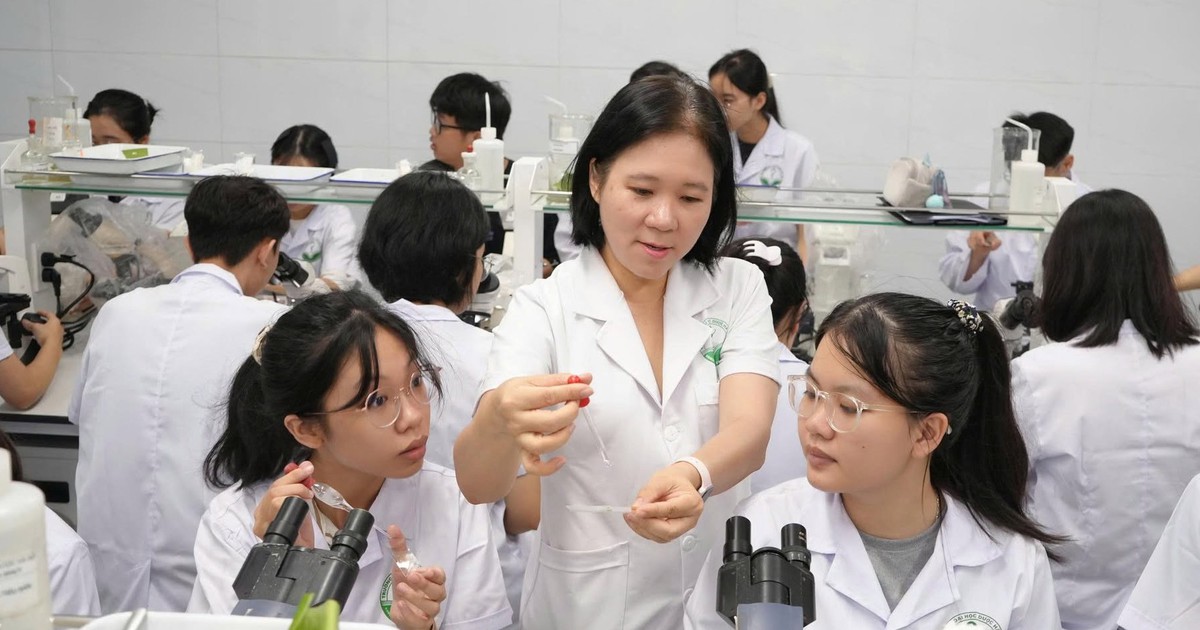 Bộ GD-ĐT công bố bách phân vị, 27,5 điểm A00 tương đương 25,75 điểm C00