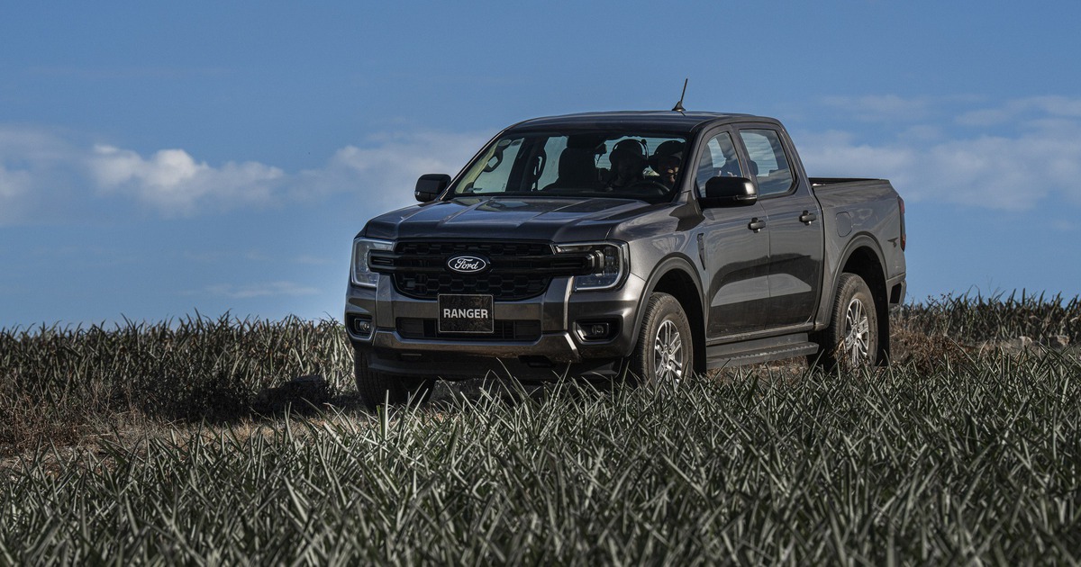 Ford Ranger 2026 bản rẻ nhất giá như bản cũ, được bổ sung nhiều trang bị tiện nghi đấu Hilux, Triton