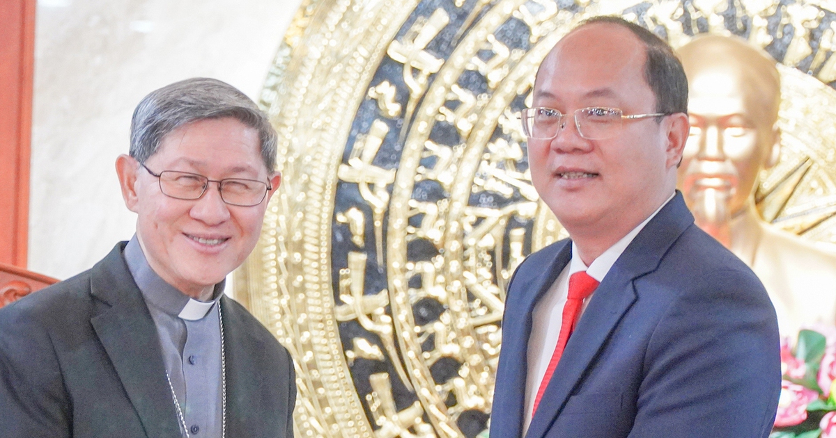 Đức Hồng y Luis Antonio Gokim Tagle gặp lãnh đạo Cà Mau trước lễ tuyên Chân phước linh mục Trương Bửu Diệp