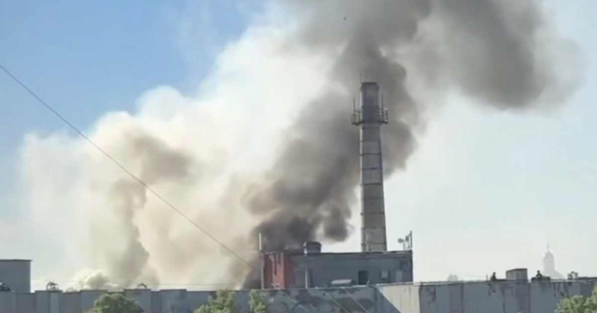 Ukraine đánh trúng nhà máy lọc dầu sâu trong lãnh thổ Nga, Matxcơva tức tốc nhập thêm dầu