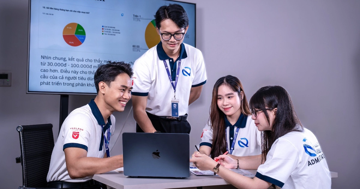 4 năm tại ĐH Văn Lang: Từ biết dùng AI đến tạo sản phẩm bằng AI