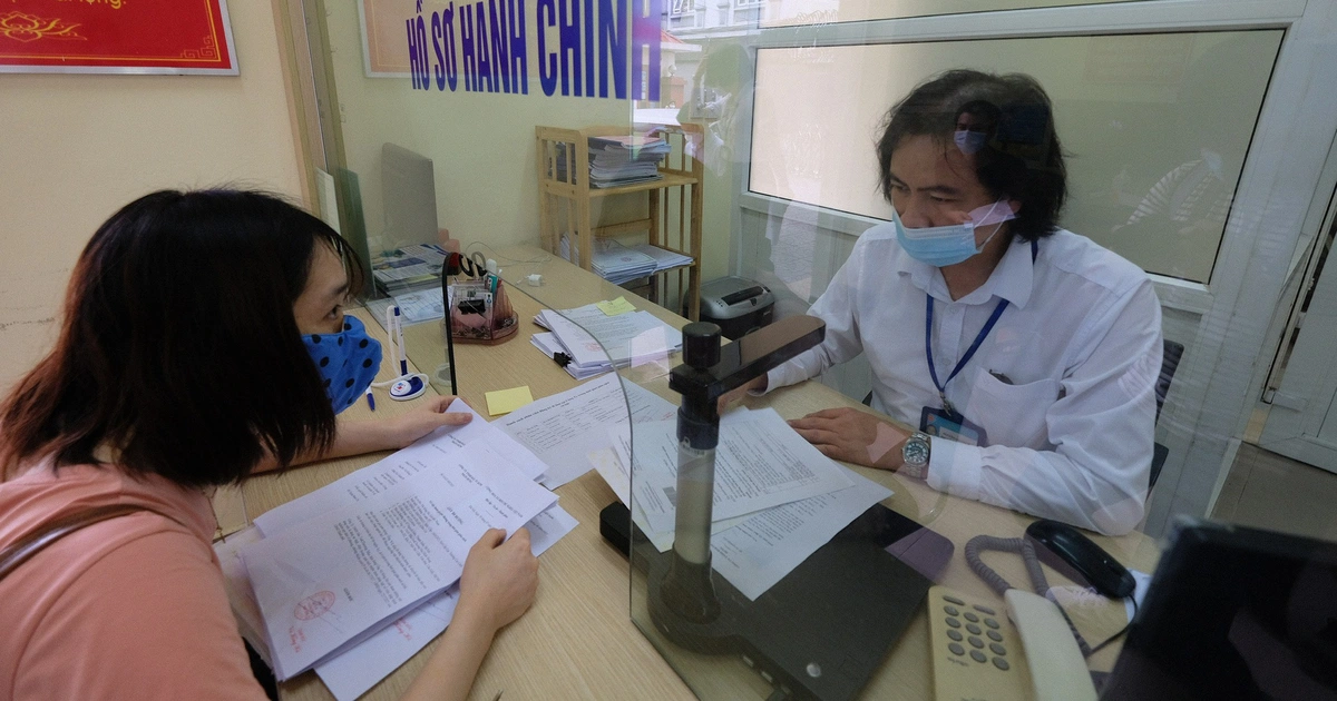 Cán bộ, công chức có thể bị thôi việc nếu lãng phí gây thiệt hại trên 75 triệu đồng