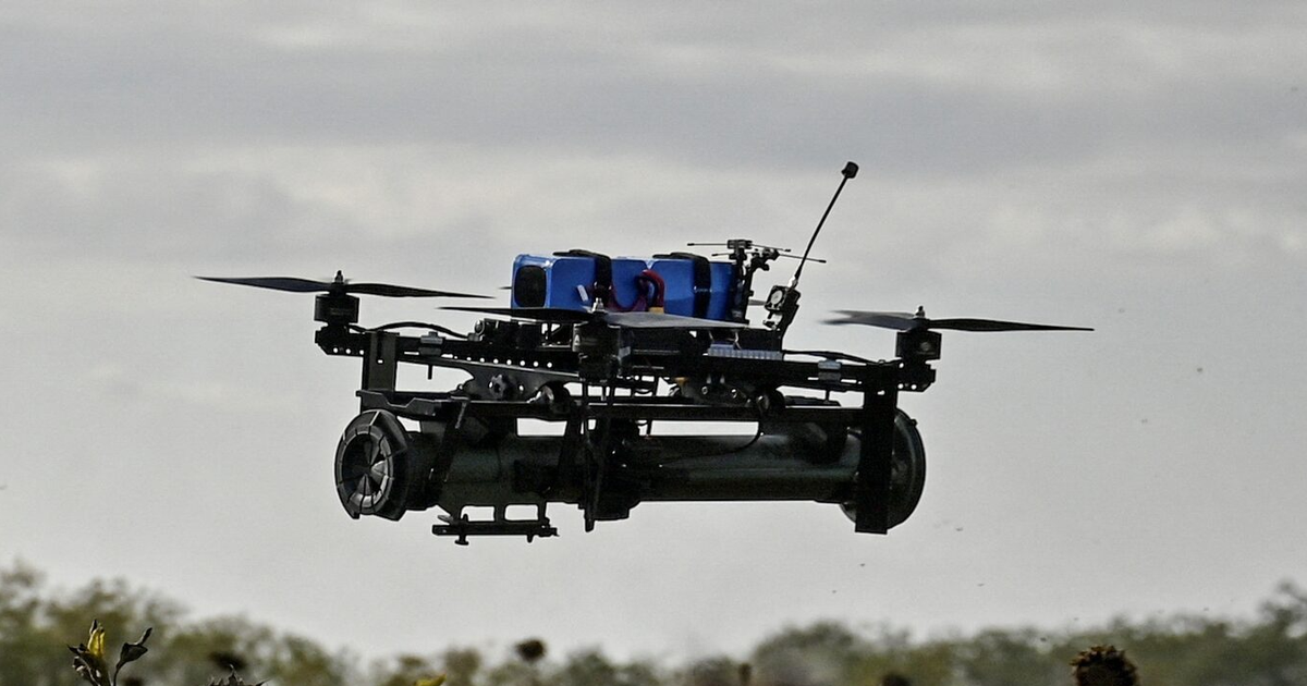 Đức tài trợ 50.000 drone, phương Tây họp khẩn hỗ trợ phòng không cho Ukraine
