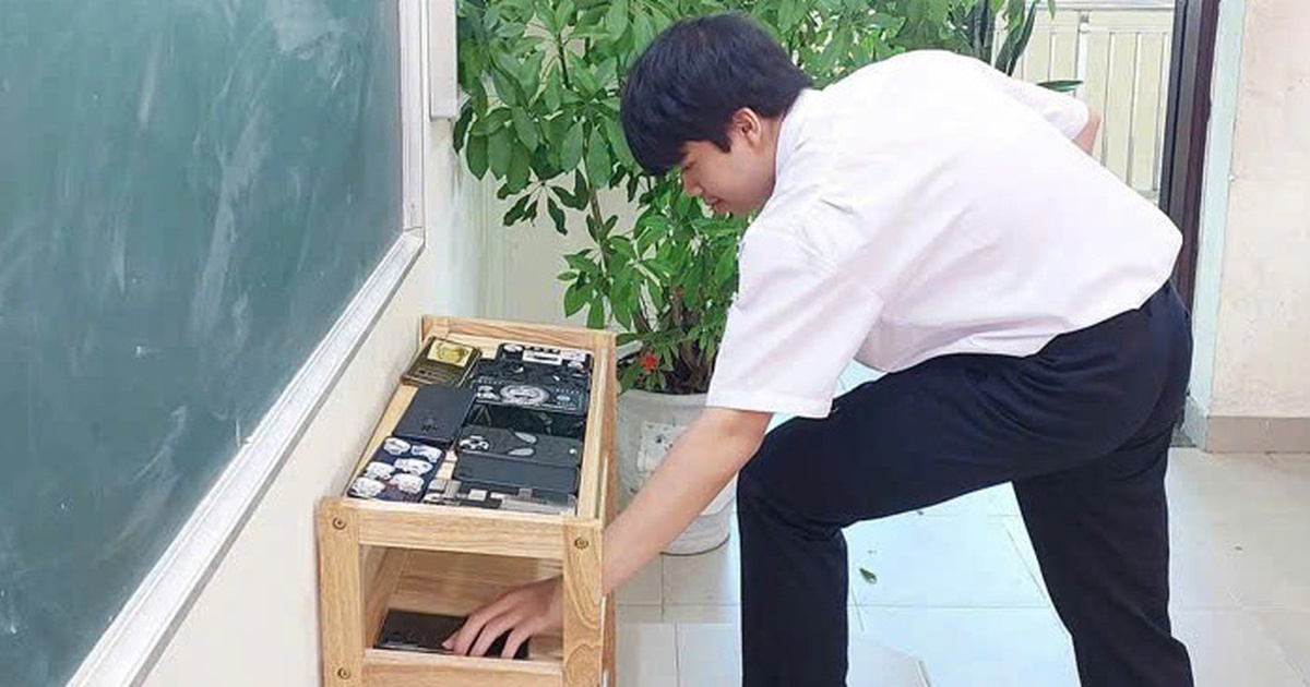 Địa phương đầu tiên ra quy định quản lý điện thoại, mạng xã hội với học sinh dưới 16 tuổi