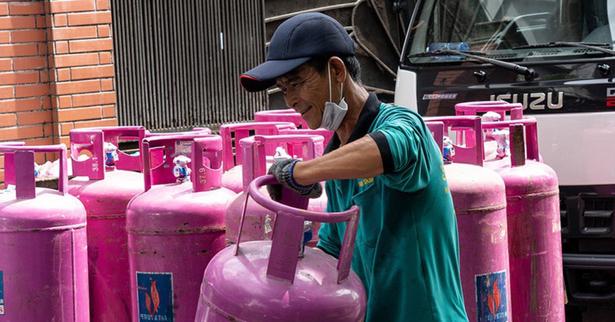 Cùng loại 12kg nhưng giá gas nhiều thương hiệu lại chênh nhau đến 145.000 đồng?