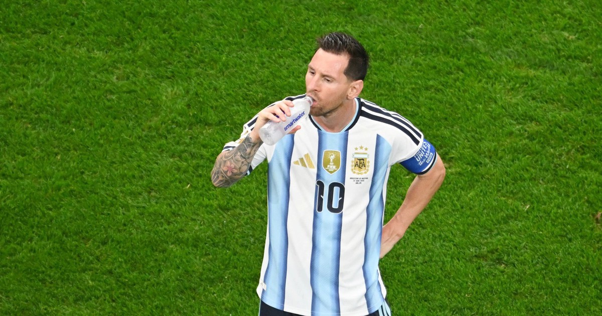 Hé lộ số tiền 'khủng' thu về từ giờ nghỉ uống nước tại World Cup 2026
