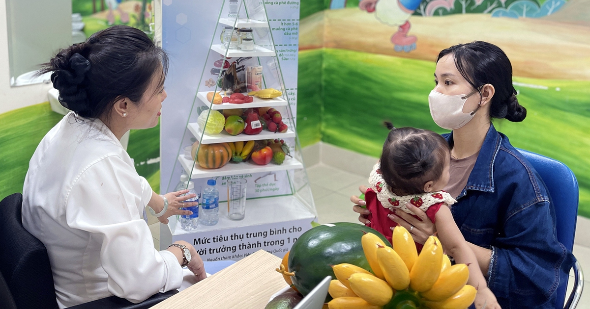 Khám sức khỏe định kỳ cho trẻ dưới 6 tuổi mỗi năm một lần: Trẻ sẽ được khám những gì?