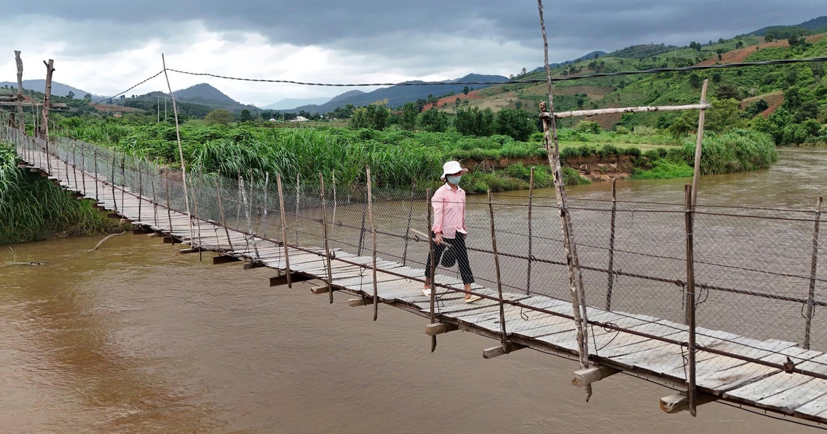 Xóa ám ảnh những cây cầu treo xuống cấp