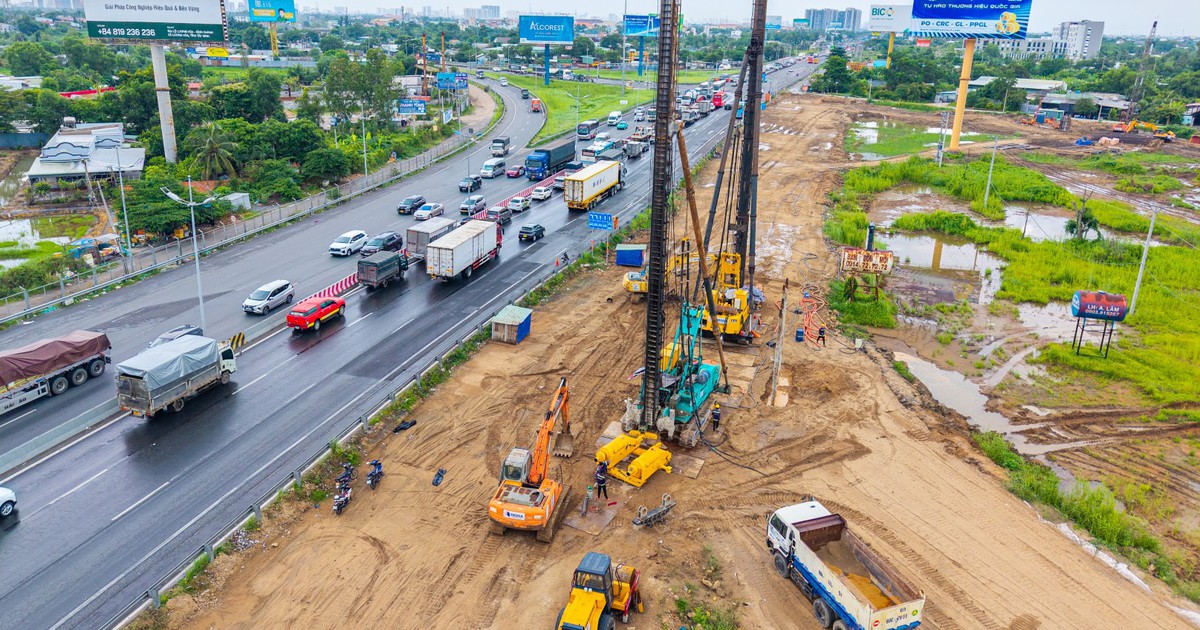 Ký hợp đồng tín dụng hơn 27.000 tỉ đồng để mở rộng cao tốc TP.HCM - Trung Lương - Mỹ Thuận