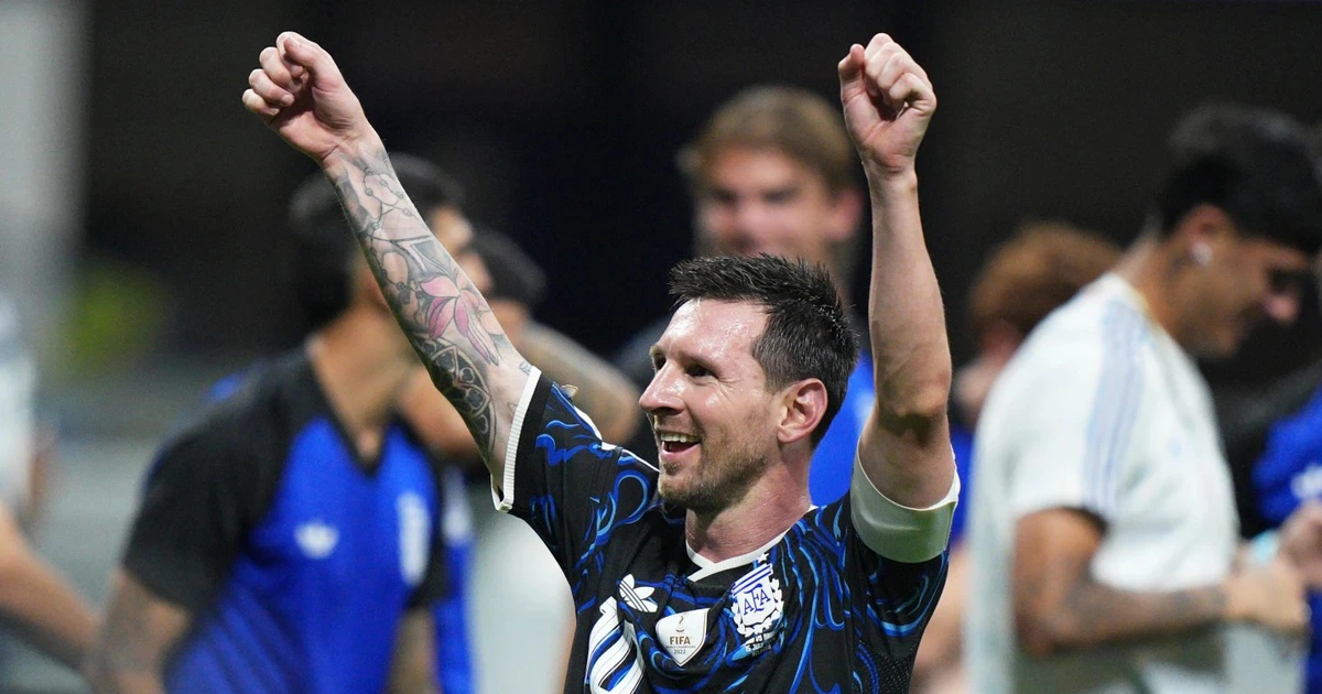 Video Messi hai lần kiến tạo giúp Argentina đánh bại tuyển Anh