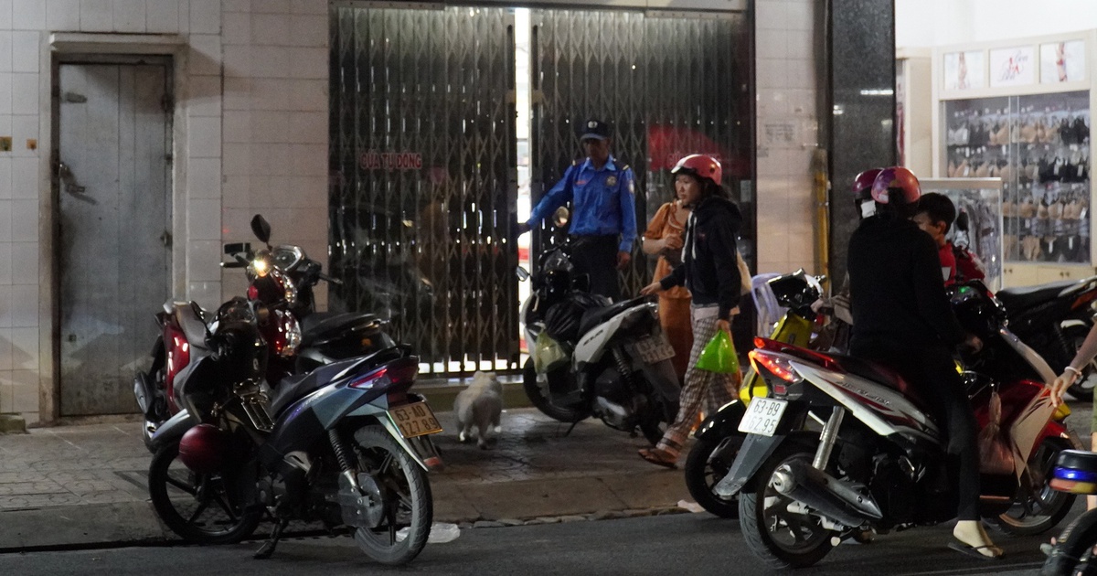 Tiệm vàng Hồng Phúc đóng cửa, nhiều tiệm vàng Mỹ Tho quá tải