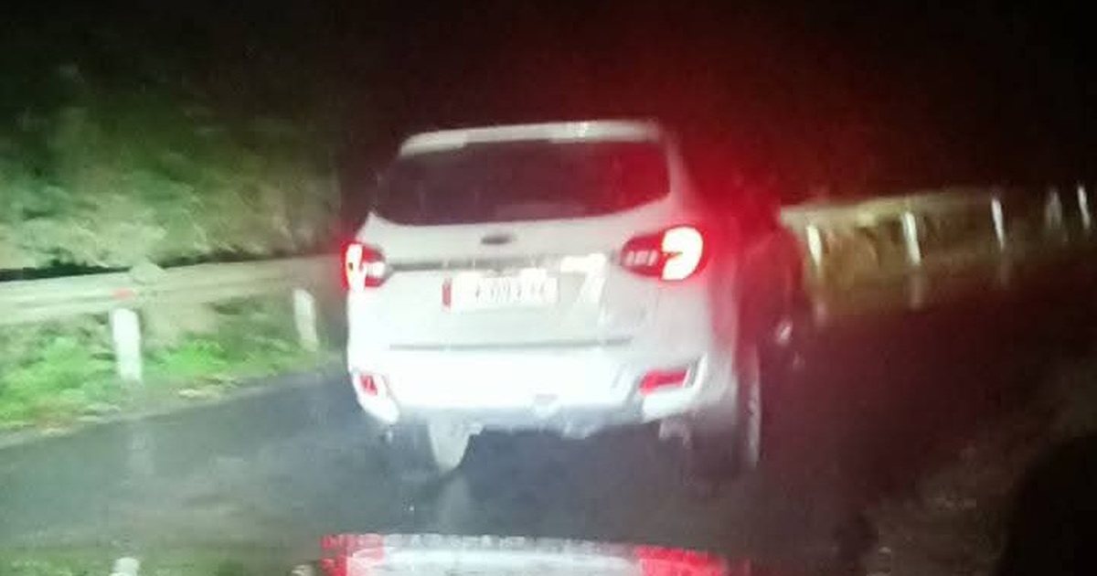 Xác minh xe 7 chỗ không nhường đường xe cấp cứu gần 5km, bệnh nhân không qua khỏi trên đường đi