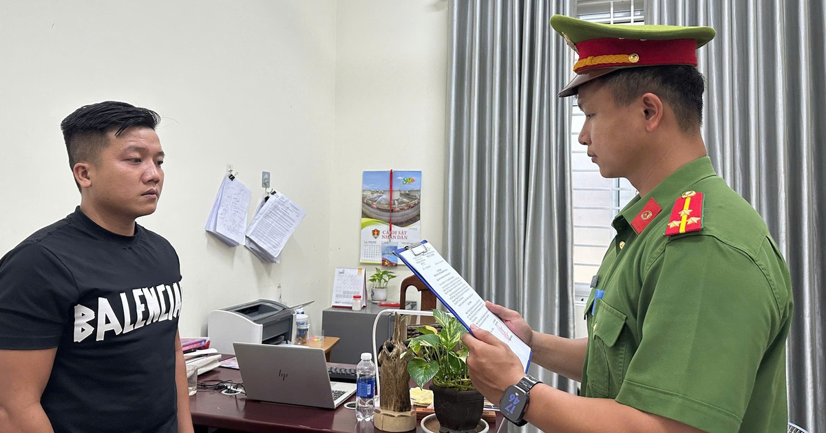 Đánh người, đe dọa, khóa cửa nhà đòi tiền đặt cọc đất, 2 người bị khởi tố