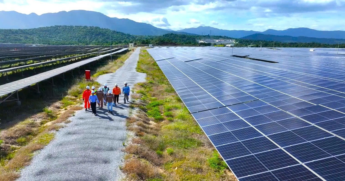 Bộ Công Thương lấy ý kiến khung giá điện gió, điện mặt trời năm 2026 do EVN tính toán