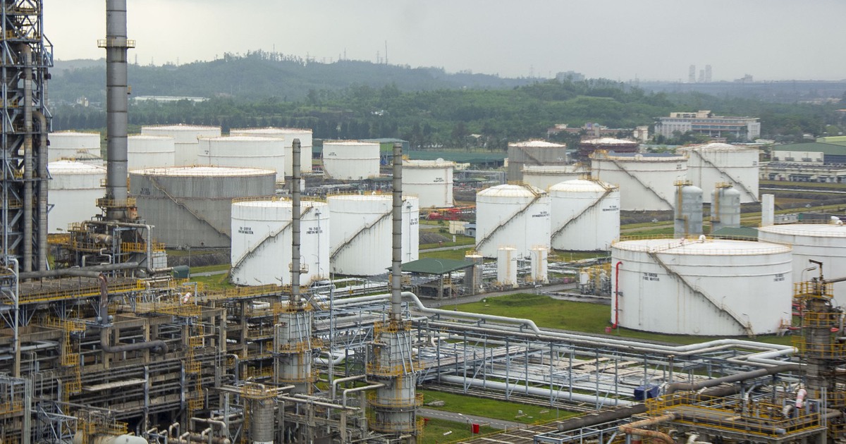 Lọc dầu, thép kéo kinh tế Quảng Ngãi tăng trưởng 8,55% 6 tháng