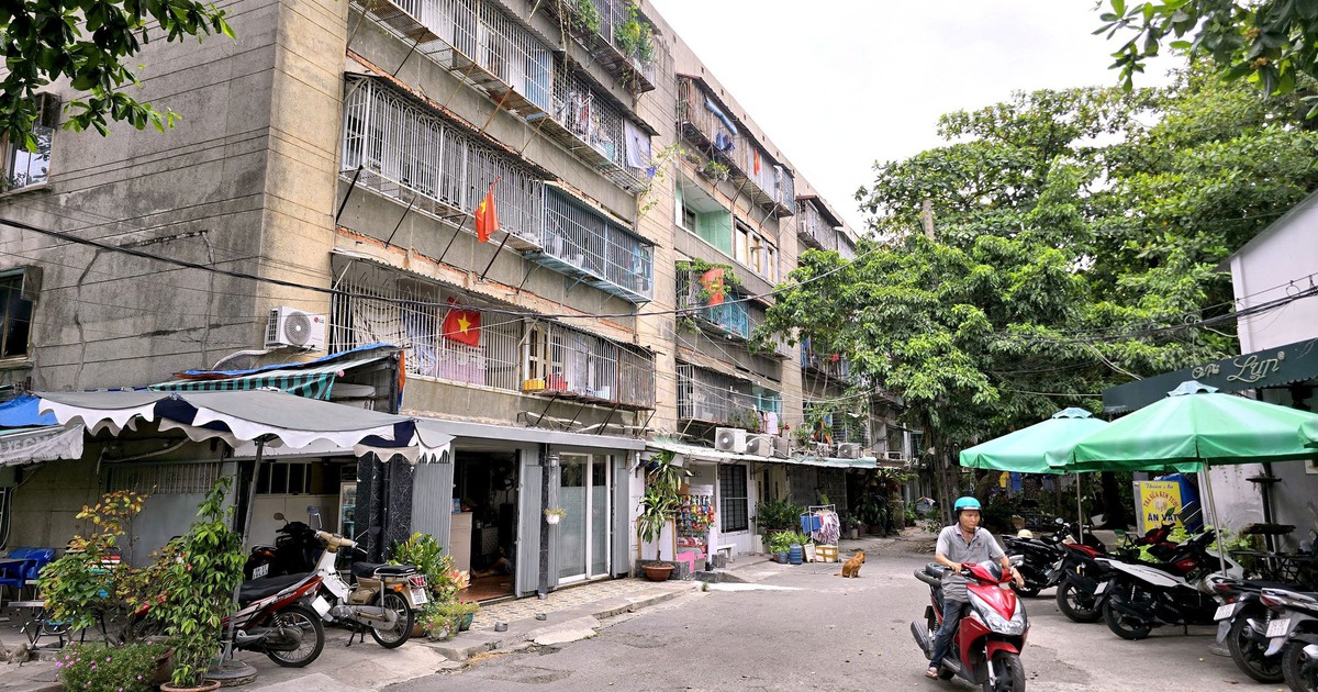 Chuyên gia đề xuất tách giá trị đất và công trình để gỡ vướng cải tạo chung cư
