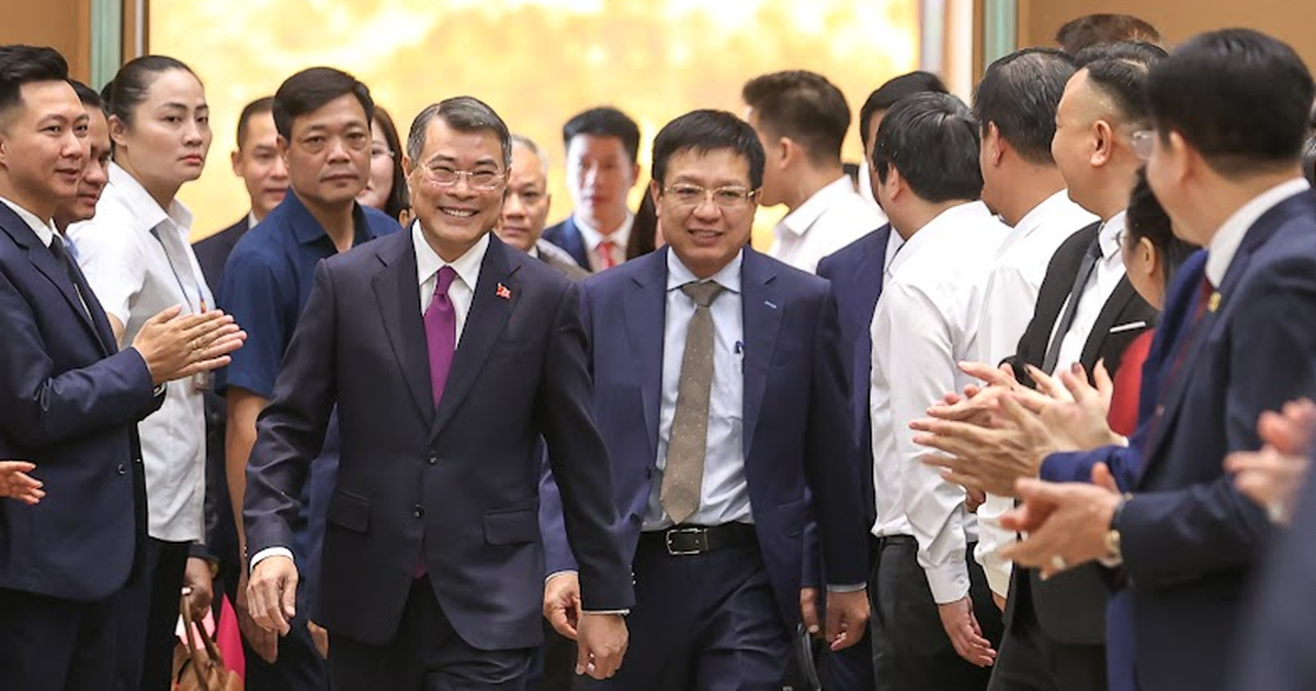 Thủ tướng: 'Khen Chính phủ thì để dịp khác, hội nghị để nêu các khó khăn và giải pháp'