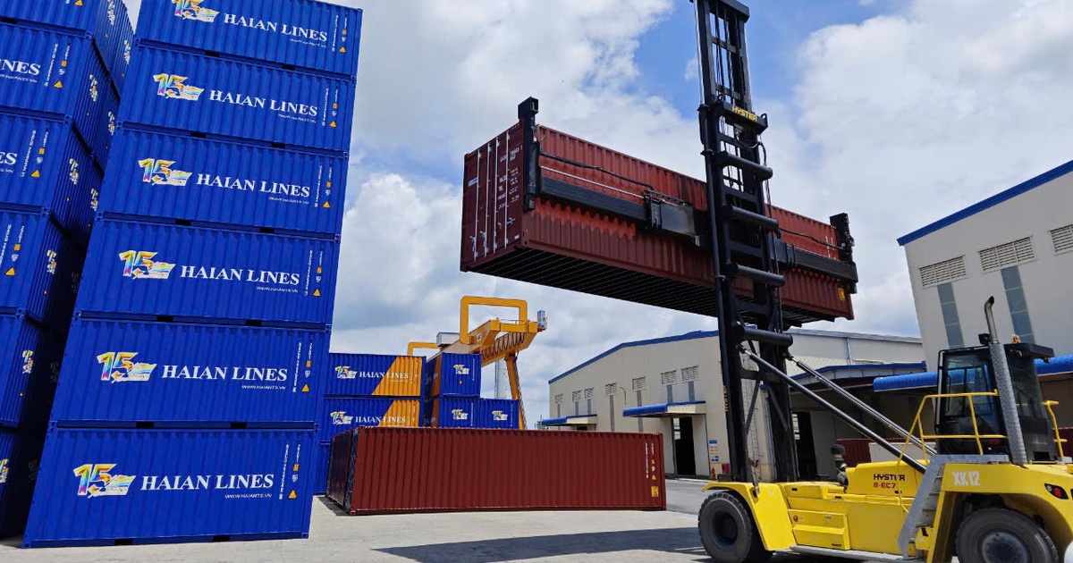 Hãng tàu quốc tế tăng đặt mua vỏ container ‘made in Vietnam’