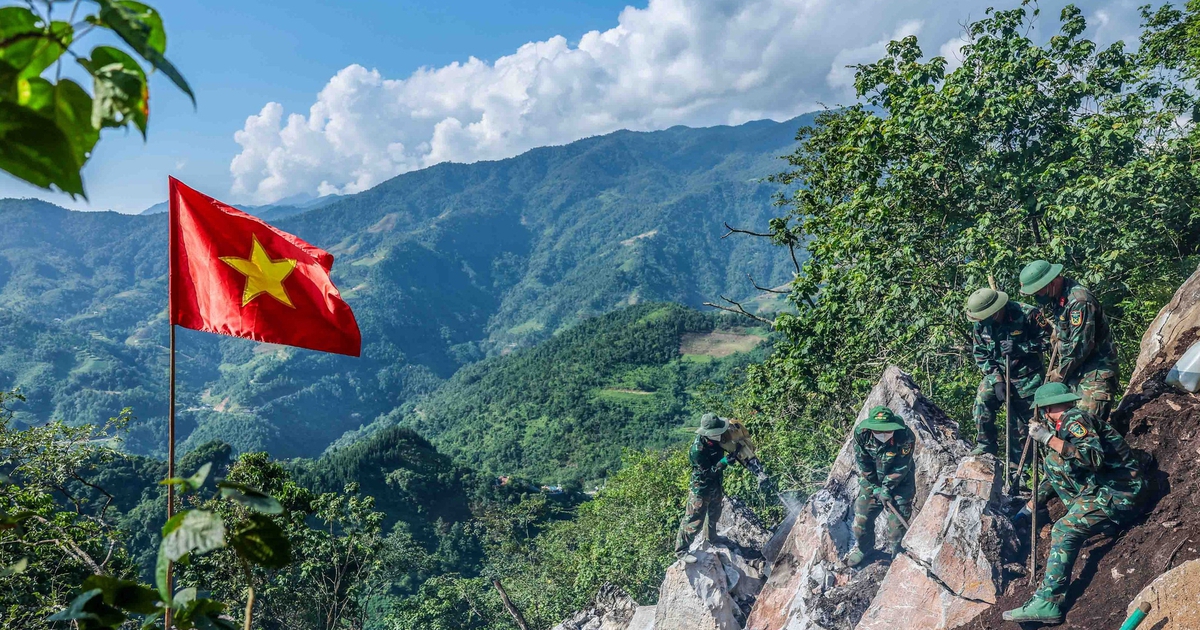 'Chiến dịch 500 ngày đêm' đón liệt sĩ trở về: Đã tìm kiếm, quy tập 1.421 hài cốt