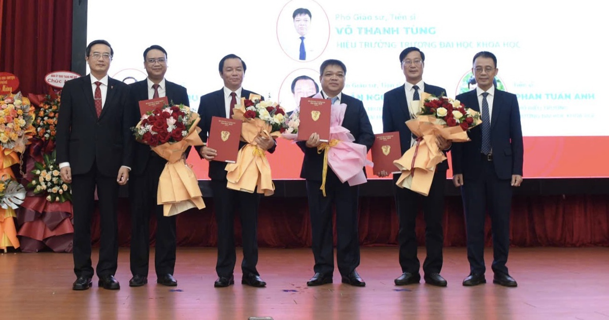 Bổ nhiệm hiệu trưởng, hiệu phó các trường thành viên thuộc Đại học Huế