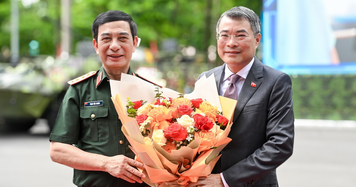 Thủ tướng Lê Minh Hưng: Quân đội phải nhìn xa hơn, chuẩn bị sớm hơn, tham mưu sâu hơn