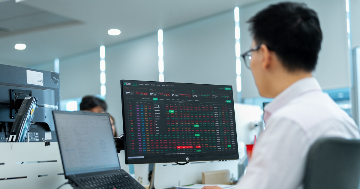 Kiếm lời từ chứng khoán nửa cuối năm: Hãy nhìn xa hơn VN-Index, là nhìn đi đâu?