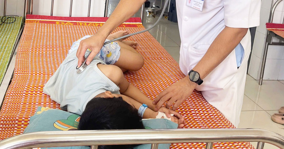 Vụ hàng loạt người ngộ độc sau khi ăn bánh mì: Xử phạt 2 cơ sở