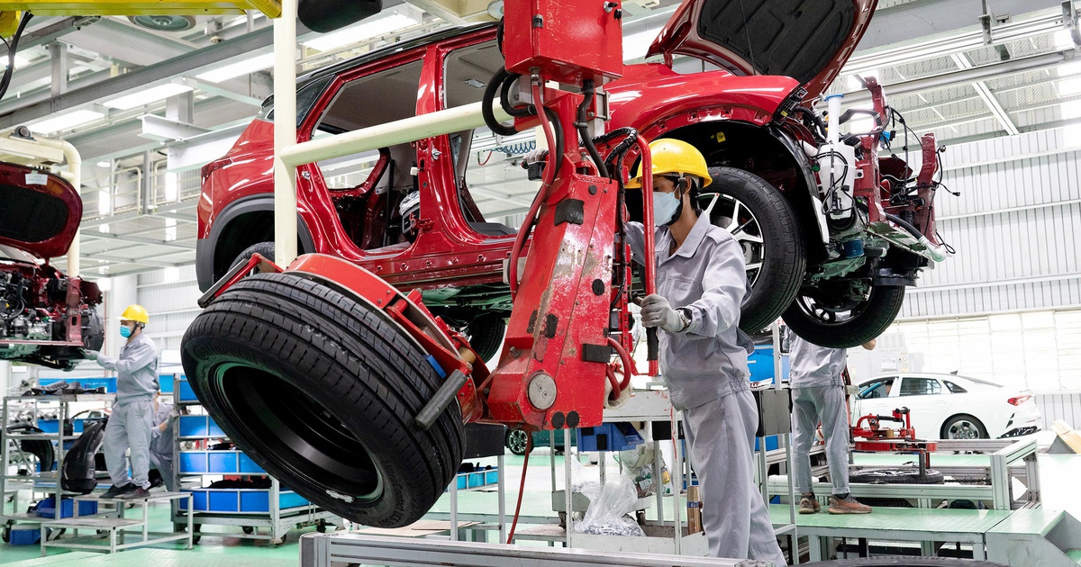 Phó thủ tướng chỉ đạo gỡ khó thủ tục không để rủi ro cho doanh nghiệp ô tô
