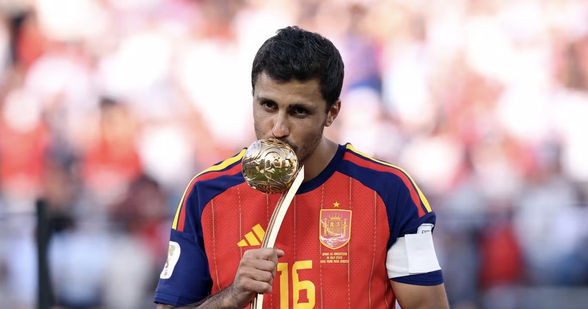 HLV Đinh Hồng Vinh: Messi thua Rodri ở "Quả bóng vàng" World Cup 2026 không có gì bàn cãi