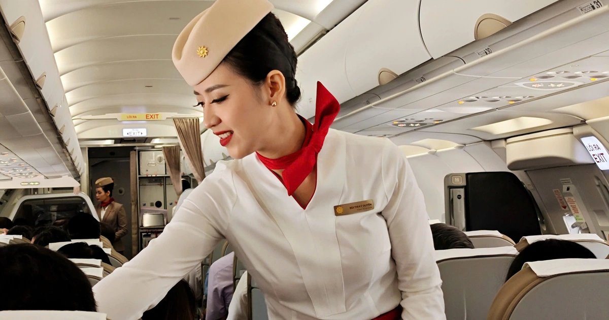 Đường bay càng nhiều, tiếp viên hàng không càng có giá