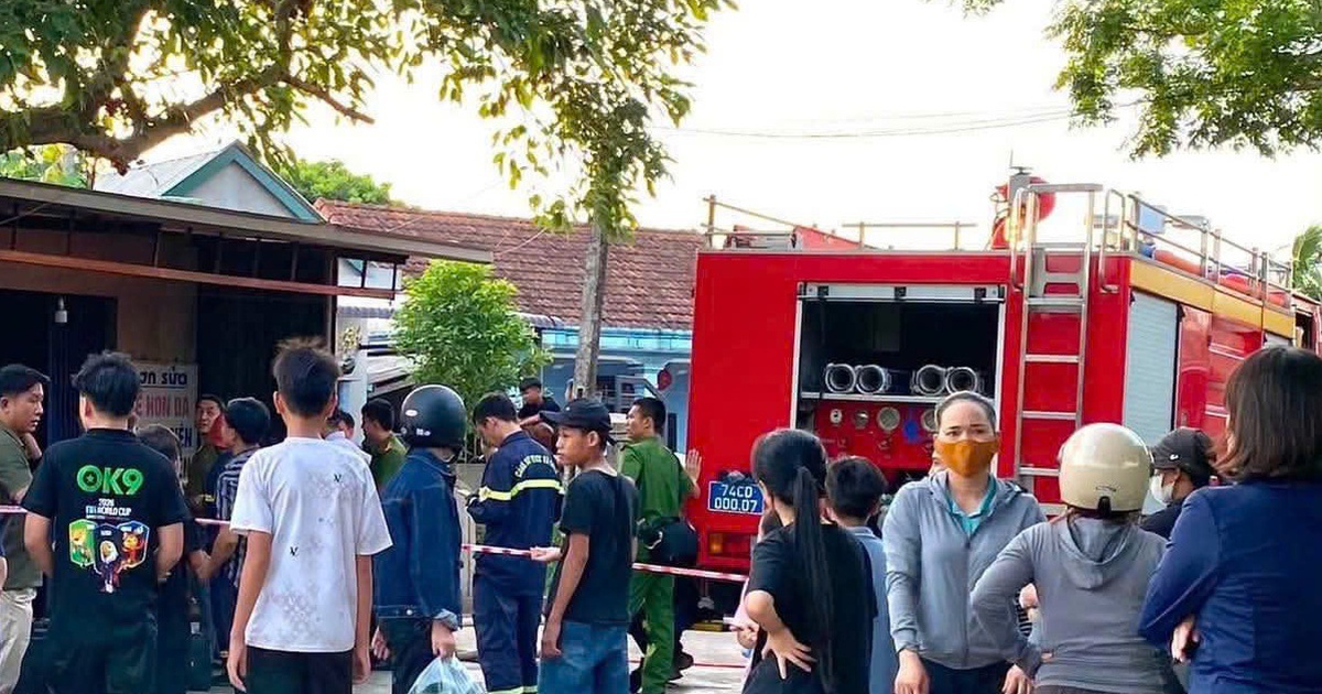 Cháy nhà khi chồng đi chăm mẹ ốm, người vợ chết thương tâm trong nhà