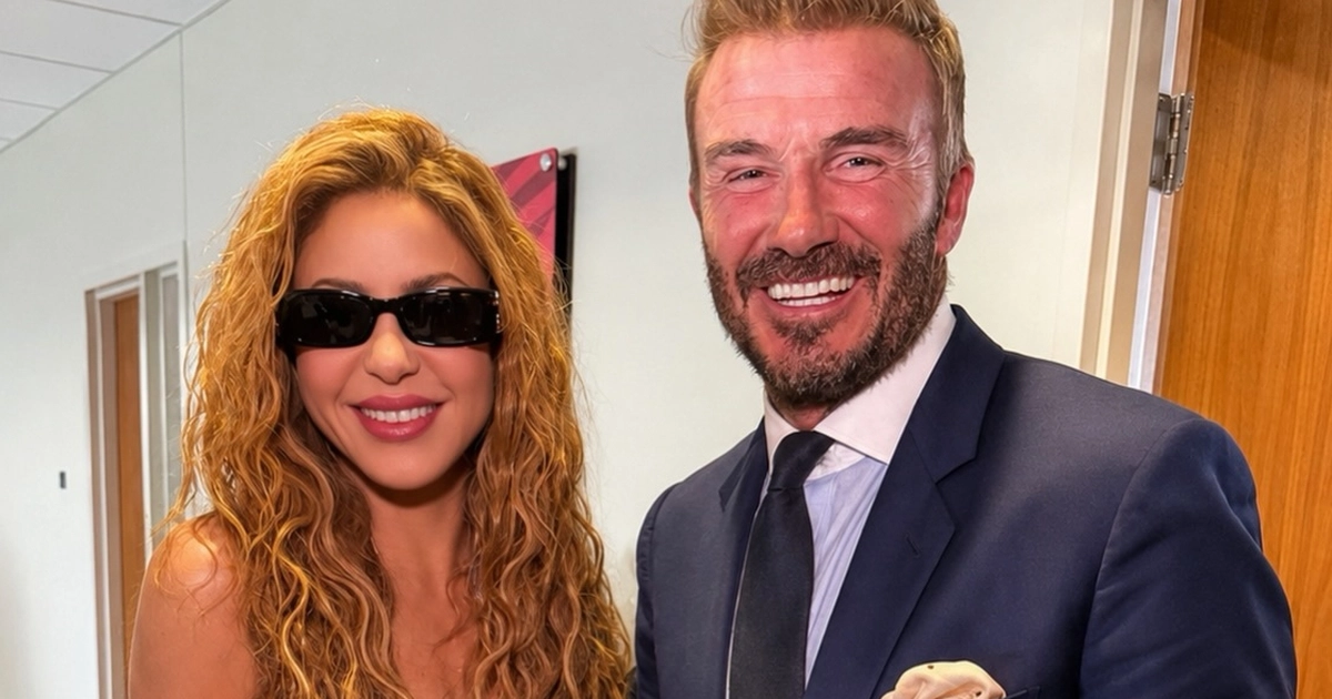 Shakira khoe ảnh hậu trường chung kết World Cup với David Beckham, BTS